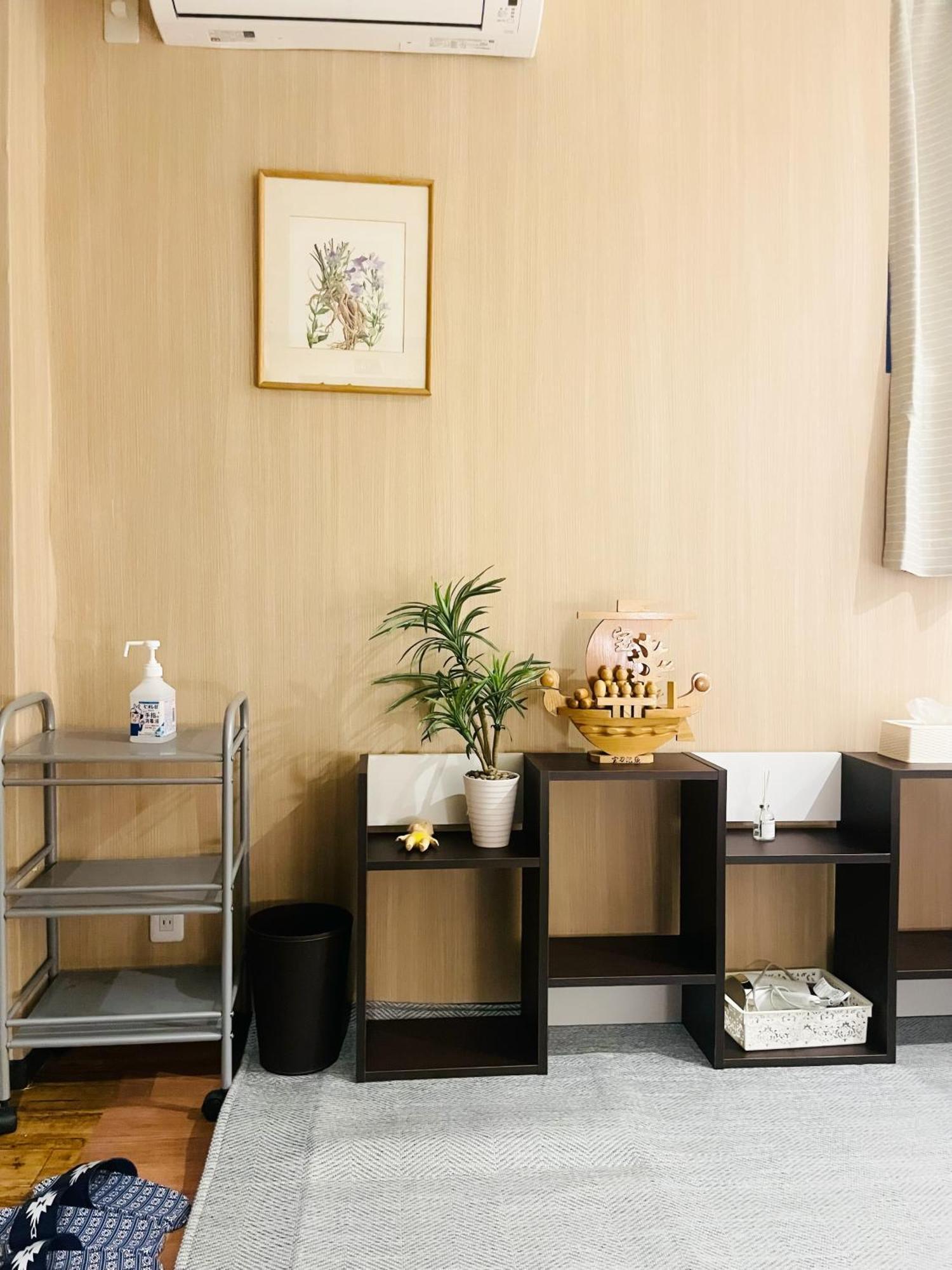 Apartmán 03#睛空塔热门旅游景区 最近车站步行3分钟 机场直达 周边有便利店 商场 温泉 购物餐饮方便
