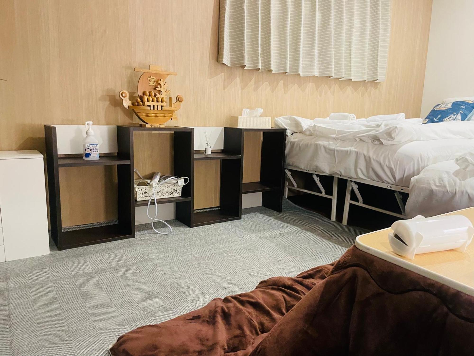 Apartament 03#睛空塔热门旅游景区 最近车站步行3分钟 机场直达 周边有便利店 商场 温泉 购物餐饮方便