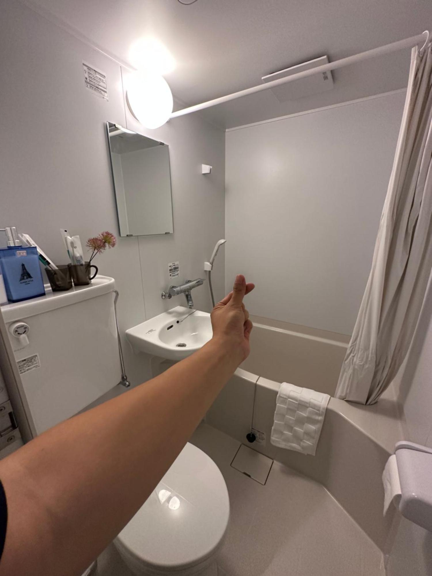 Apartament 03#睛空塔热门旅游景区 最近车站步行3分钟 机场直达 周边有便利店 商场 温泉 购物餐饮方便 *
